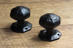 XFORT 63mm Black Antique Centre Door Knob Octagonal Black Centre