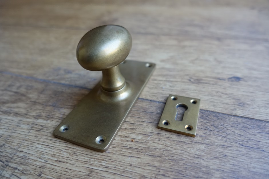 Aged Brass Schoolboard Door Knob