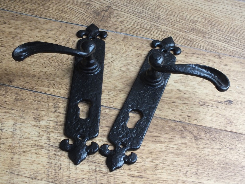 Cast Iron Multipoint Handles