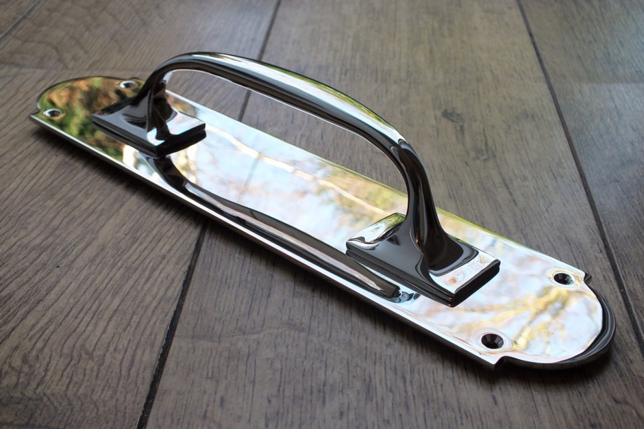 Polished Chrome Pull Handle