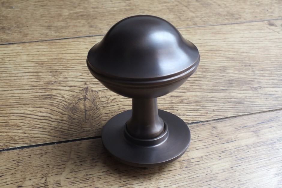 Round  Centre Door Knob - Bronze Door Knob