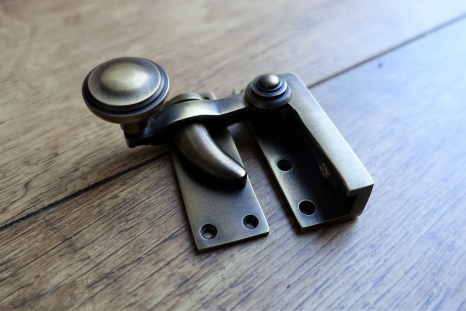Victorian Sash Window Furniture