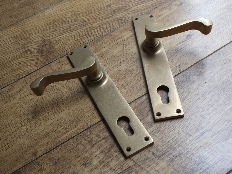 Vintage Multipoint Handle