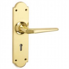 Brockton Lever Lock Door Handle