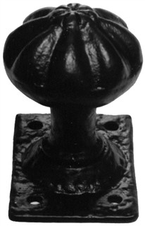 Decorative Black Iron Rim Knob on Square Plate
