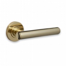 Compton Handle on Fleet Covered Rose