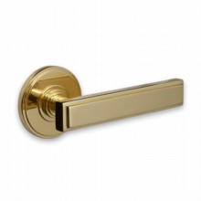 Chelsea Handle on Large Borden Rose