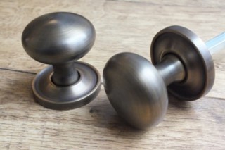 Croft Cushion Knob on Covered Rose